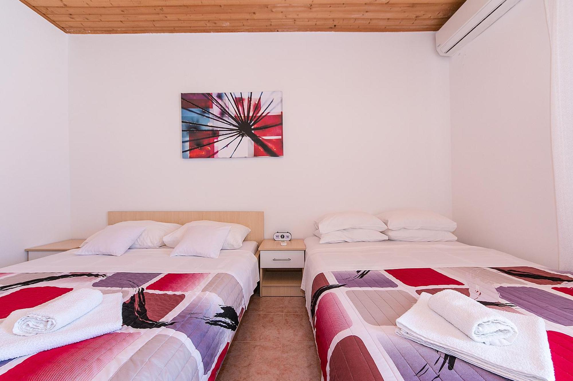 Apartments By The Sea Podaca, Makarska - 13974 Номер фото